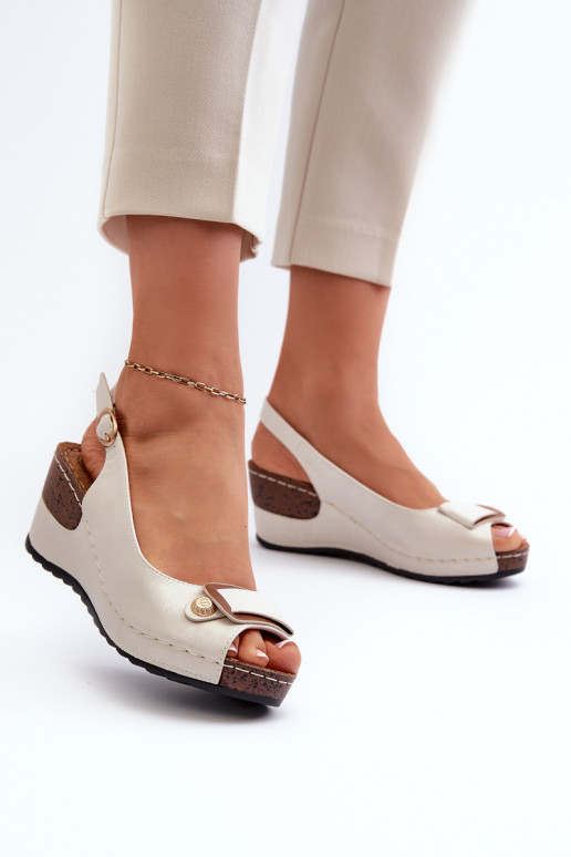   Lengvos platforminės basutės Comfort Shoes sidabro spalvos Efravia