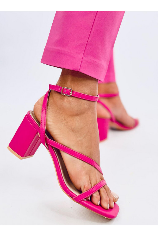 Stilingos aukštakulnės basutės THERESA rožinės spalvos